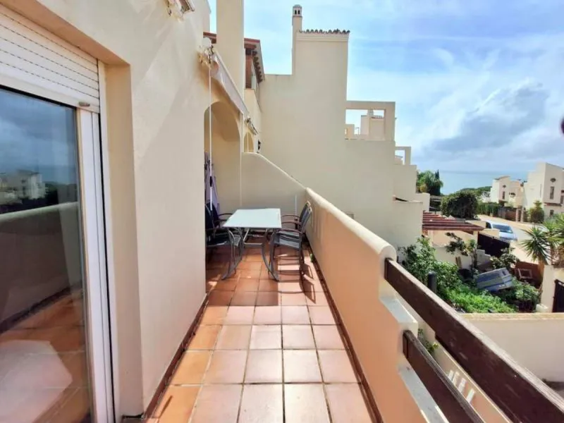 Apartment - Penthouse Duplex в продаже в Casares, Málaga. В доме 3 спален и 3 ванных комнат. Площадь дома 140 м²
