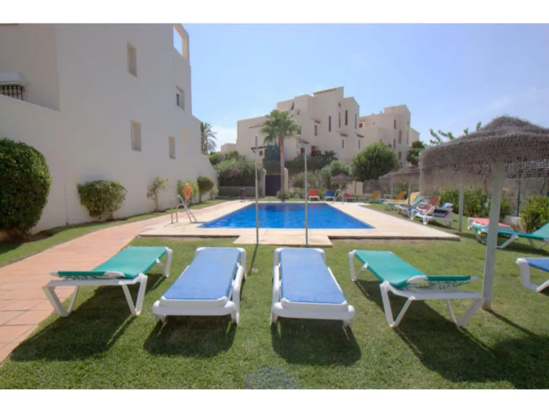 Apartment - Penthouse Duplex в продаже в Casares, Málaga. В доме 3 спален и 3 ванных комнат. Площадь дома 140 м²