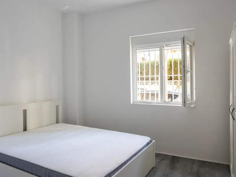 We present you this outstanding property located in the heart of Fuengirola, comprising two well-designed 1-bedroom, 1-bathroom apartments. It was recently fully renovated, including updated electrical systems and plumbing.  Situated just a minute's walk 