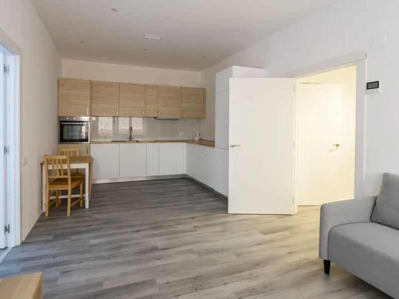 We present you this outstanding property located in the heart of Fuengirola, comprising two well-designed 1-bedroom, 1-bathroom apartments. It was recently fully renovated, including updated electrical systems and plumbing.  Situated just a minute's walk 