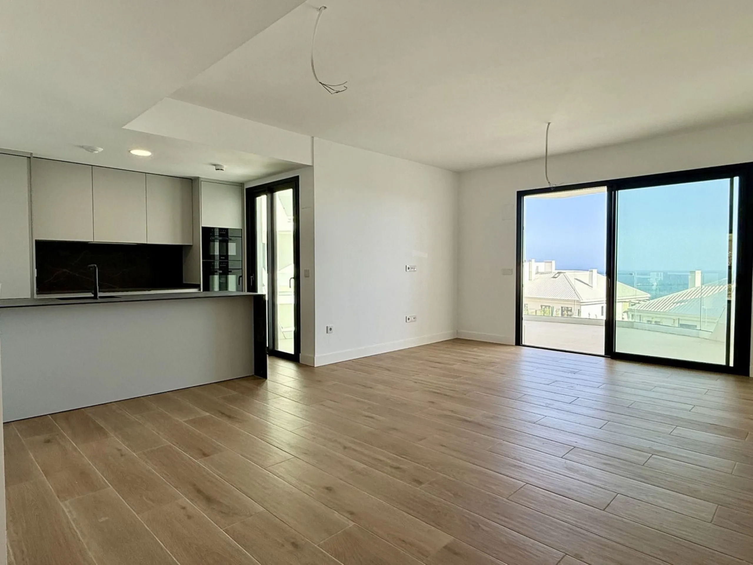 For Sale 3-bedroom, 2-bathroom apartment located in the newly developed Lomas 2 complex within Las Lomas del Higuerón, nestled in the heart of the Costa del Sol. ​
