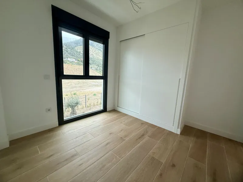 For Sale 3-bedroom, 2-bathroom apartment located in the newly developed Lomas 2 complex within Las Lomas del Higuerón, nestled in the heart of the Costa del Sol. ​