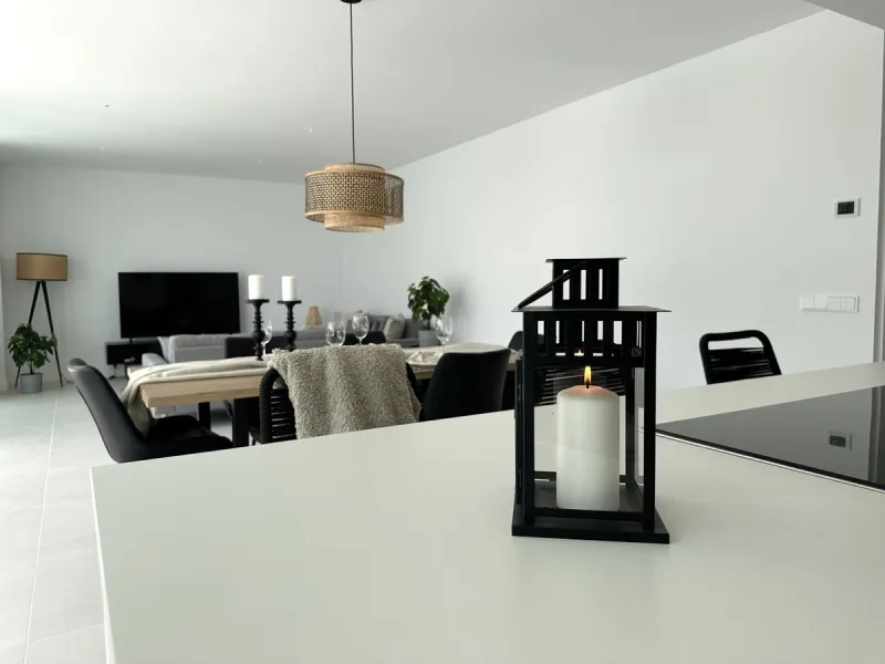 Welcome to this exclusive apartment in the highly sought-after La Reserva del Higuerón – a home that perfectly combines modern design with high comfort.