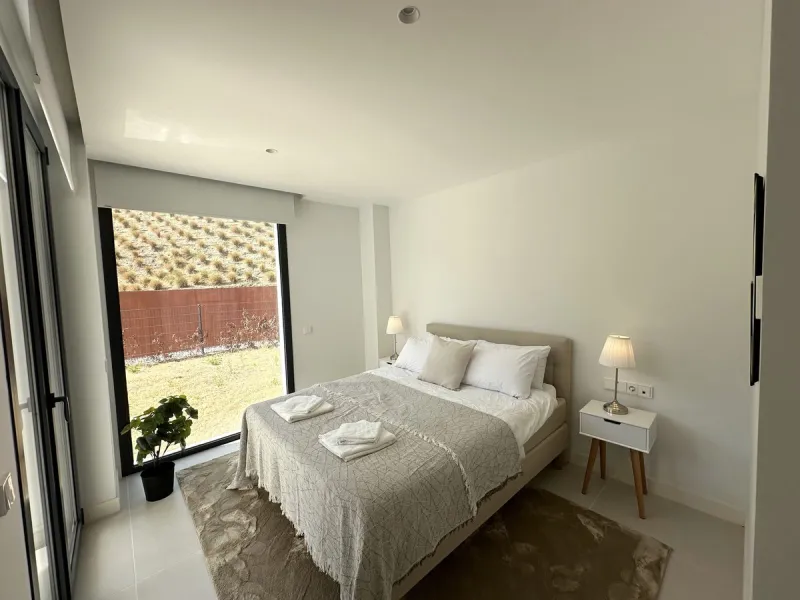 Welcome to this exclusive apartment in the highly sought-after La Reserva del Higuerón – a home that perfectly combines modern design with high comfort.