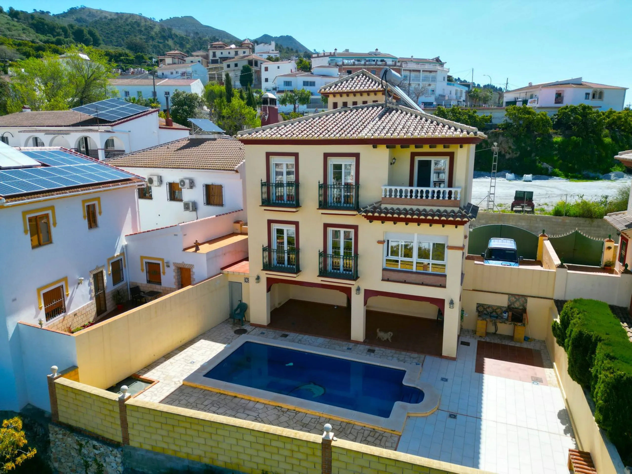 Beautifull Three-Story Villa with Spectacular Views in Canillas de Albaida