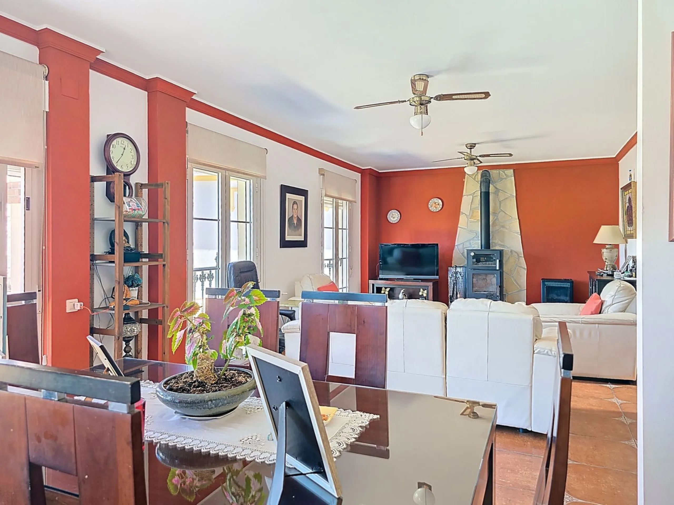 Beautifull Three-Story Villa with Spectacular Views in Canillas de Albaida