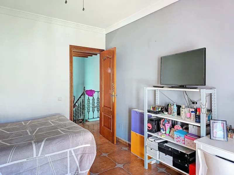 Beautifull Three-Story Villa with Spectacular Views in Canillas de Albaida