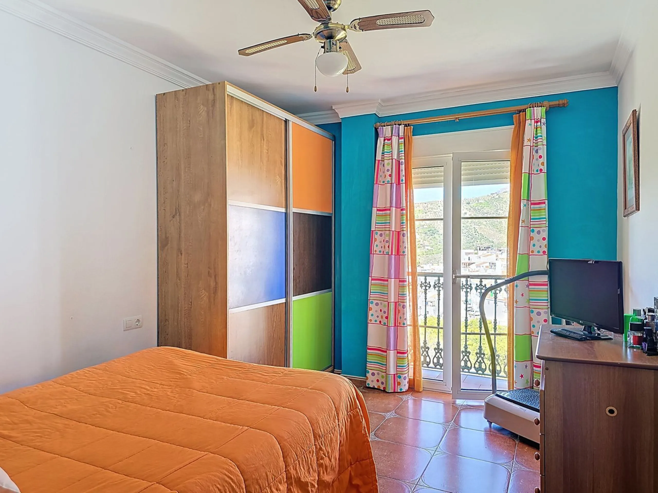 Beautifull Three-Story Villa with Spectacular Views in Canillas de Albaida