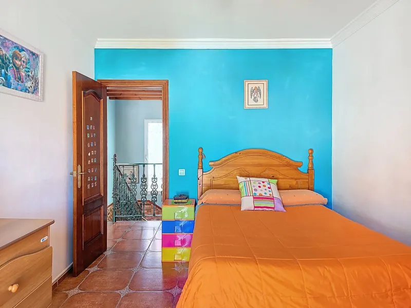 Beautifull Three-Story Villa with Spectacular Views in Canillas de Albaida