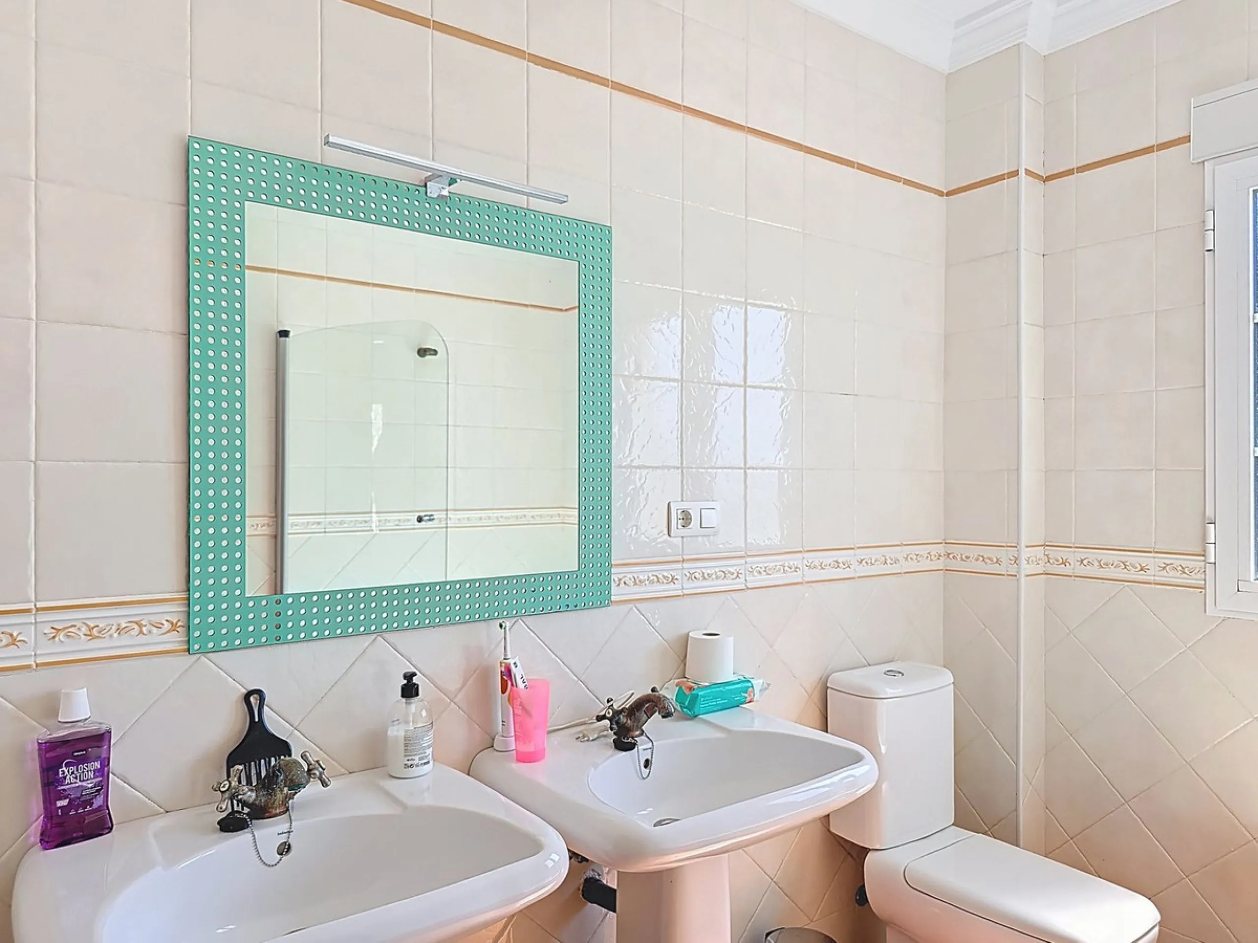 Beautifull Three-Story Villa with Spectacular Views in Canillas de Albaida
