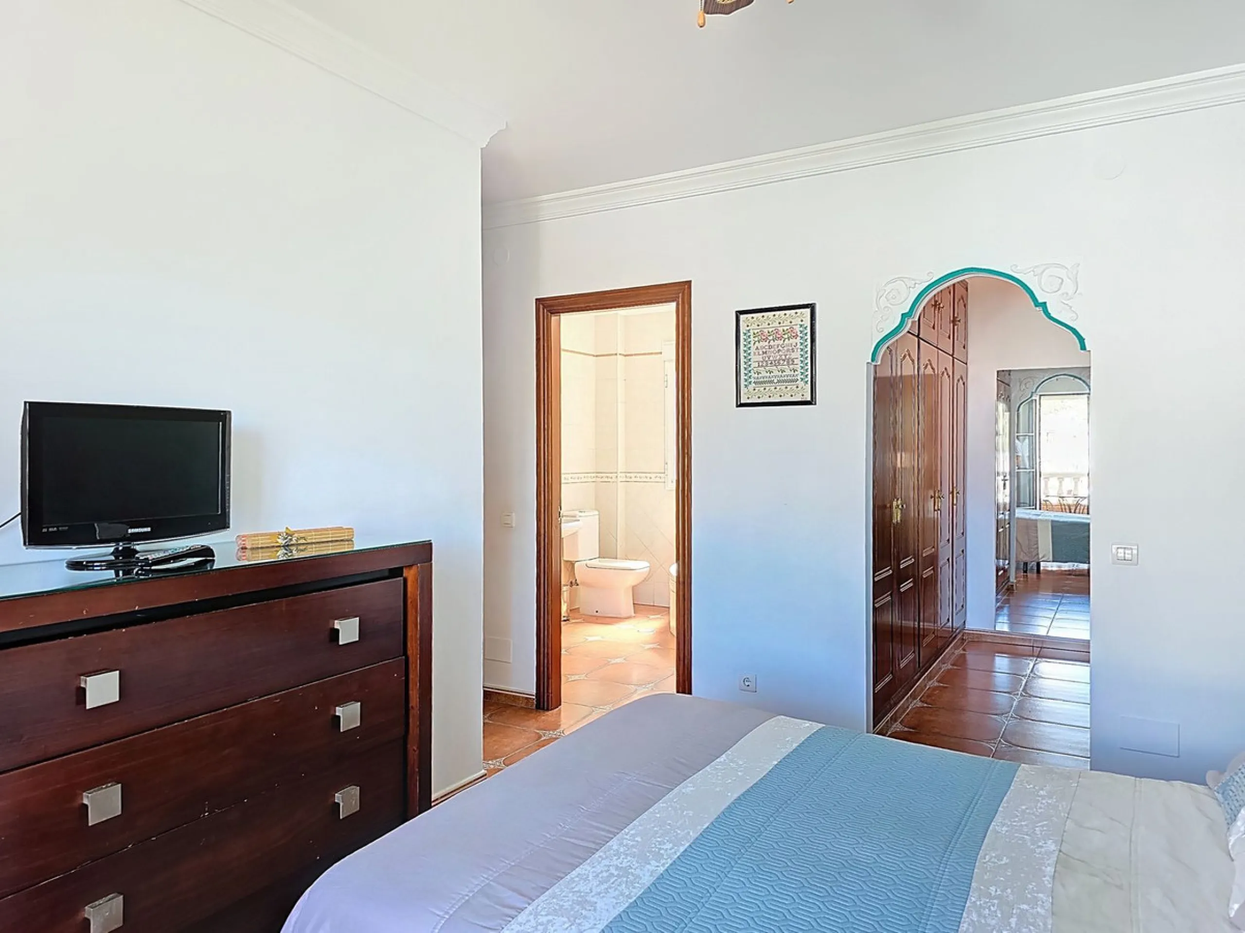 Beautifull Three-Story Villa with Spectacular Views in Canillas de Albaida