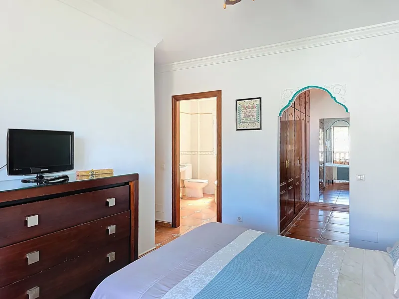 Beautifull Three-Story Villa with Spectacular Views in Canillas de Albaida