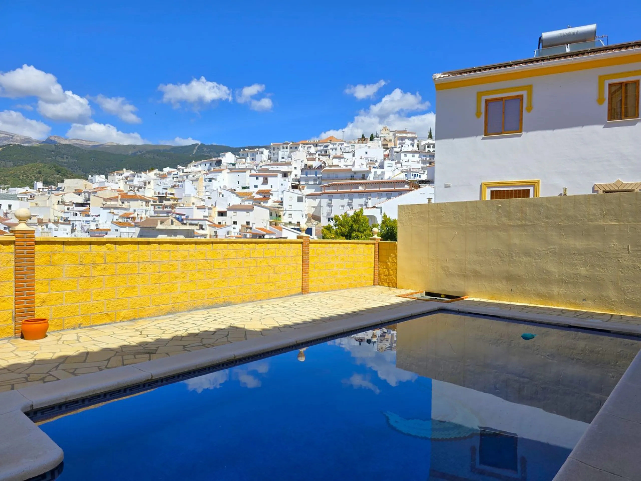 Beautifull Three-Story Villa with Spectacular Views in Canillas de Albaida