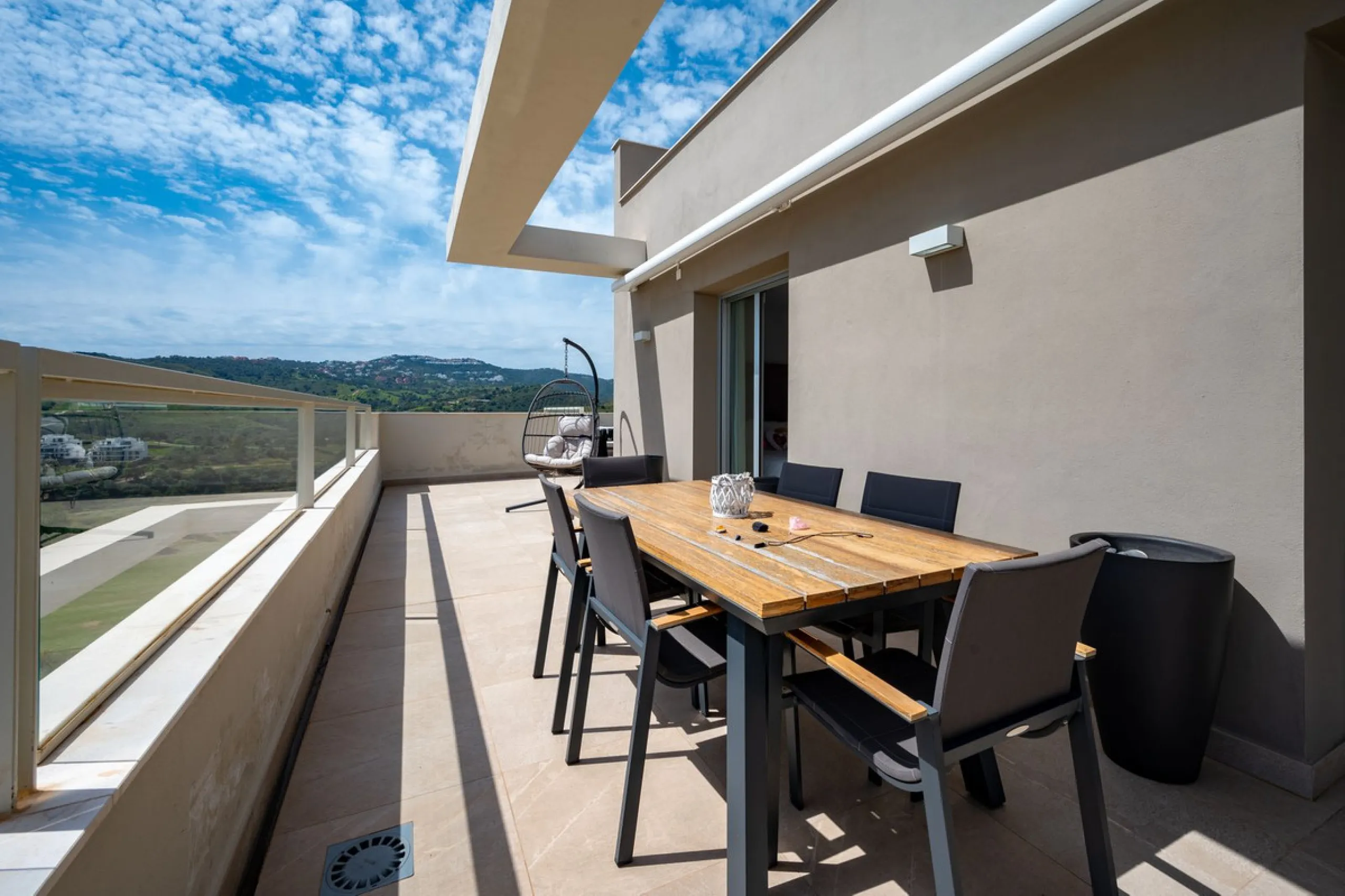 Apartment - Penthouse в продаже в Mijas, Málaga. В доме 3 спален и 2 ванных комнат. Площадь дома 104 м²