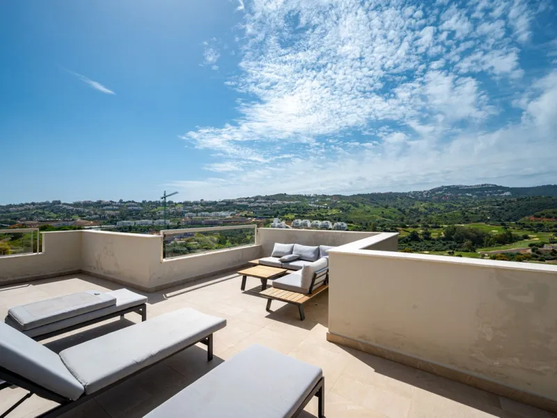 Apartment - Penthouse в продаже в Mijas, Málaga. В доме 3 спален и 2 ванных комнат. Площадь дома 104 м²
