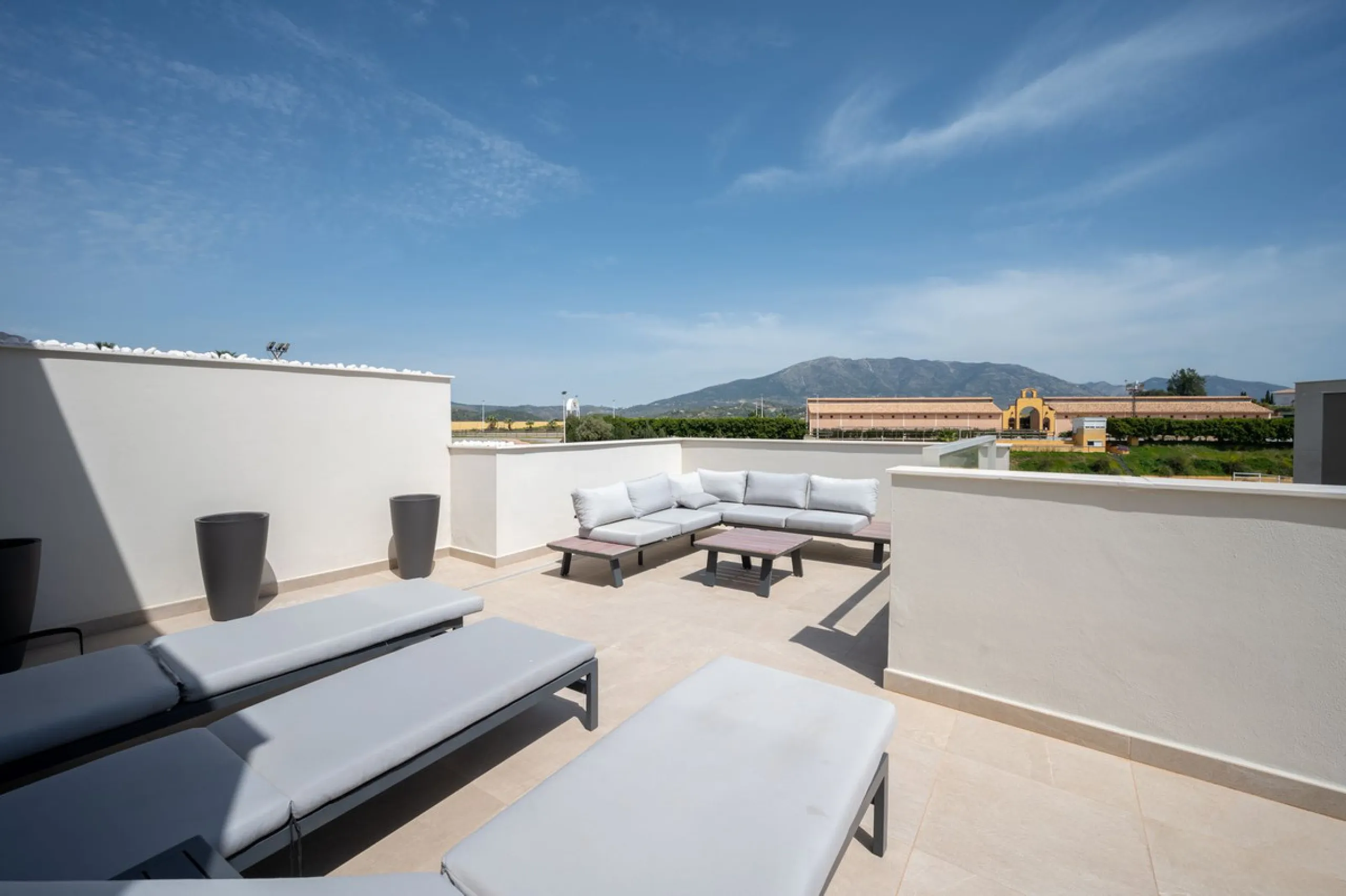 Apartment - Penthouse в продаже в Mijas, Málaga. В доме 3 спален и 2 ванных комнат. Площадь дома 104 м²