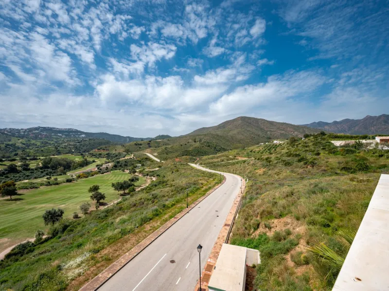 Apartment - Penthouse в продаже в Mijas, Málaga. В доме 3 спален и 2 ванных комнат. Площадь дома 104 м²