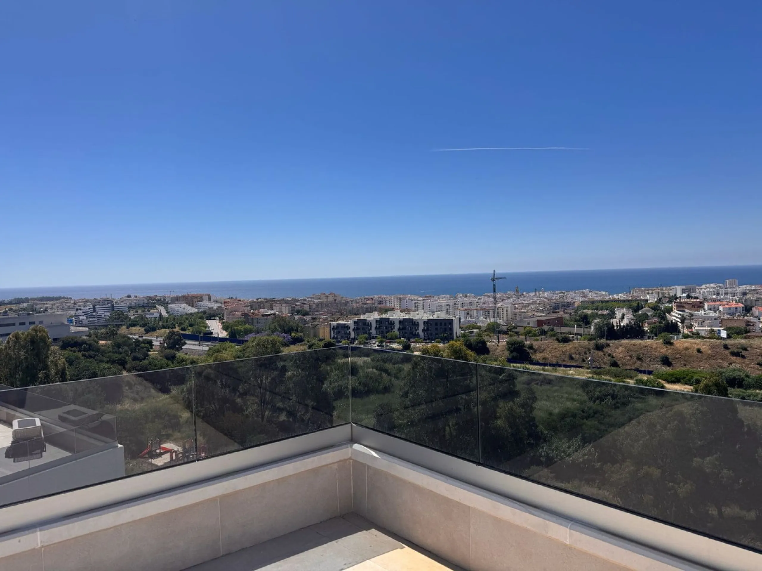 Fantastic brand new duplex penthouse property in a prestigious urbanisation in Estepona.