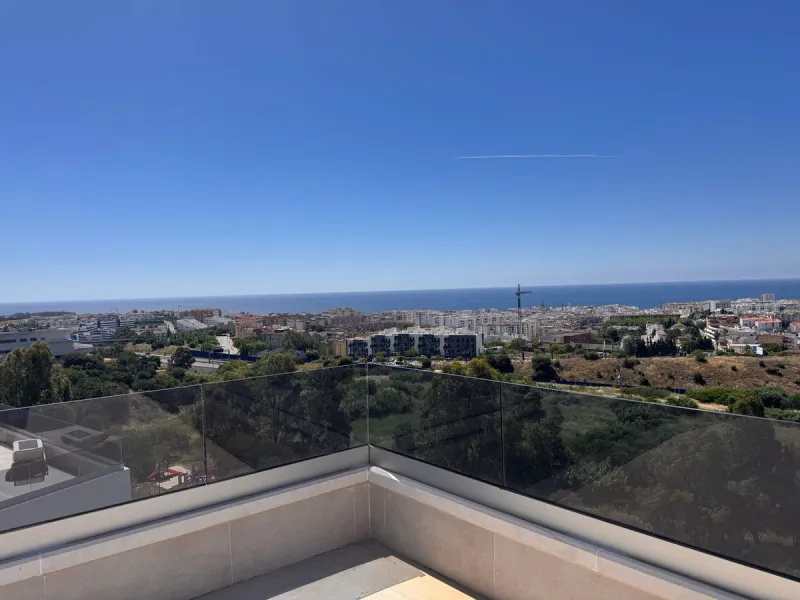 Fantastic brand new duplex penthouse property in a prestigious urbanisation in Estepona.