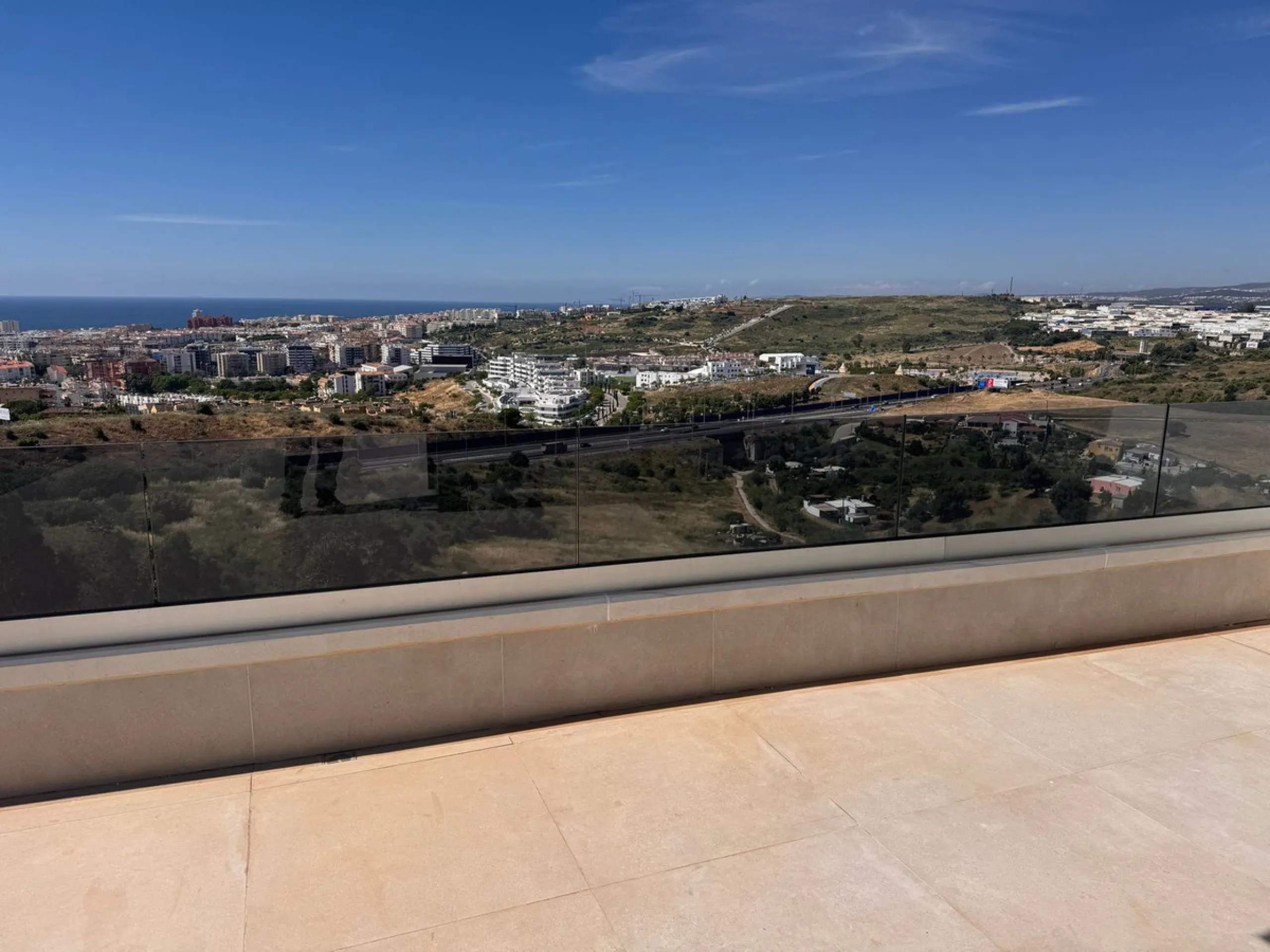 Fantastic brand new duplex penthouse property in a prestigious urbanisation in Estepona.