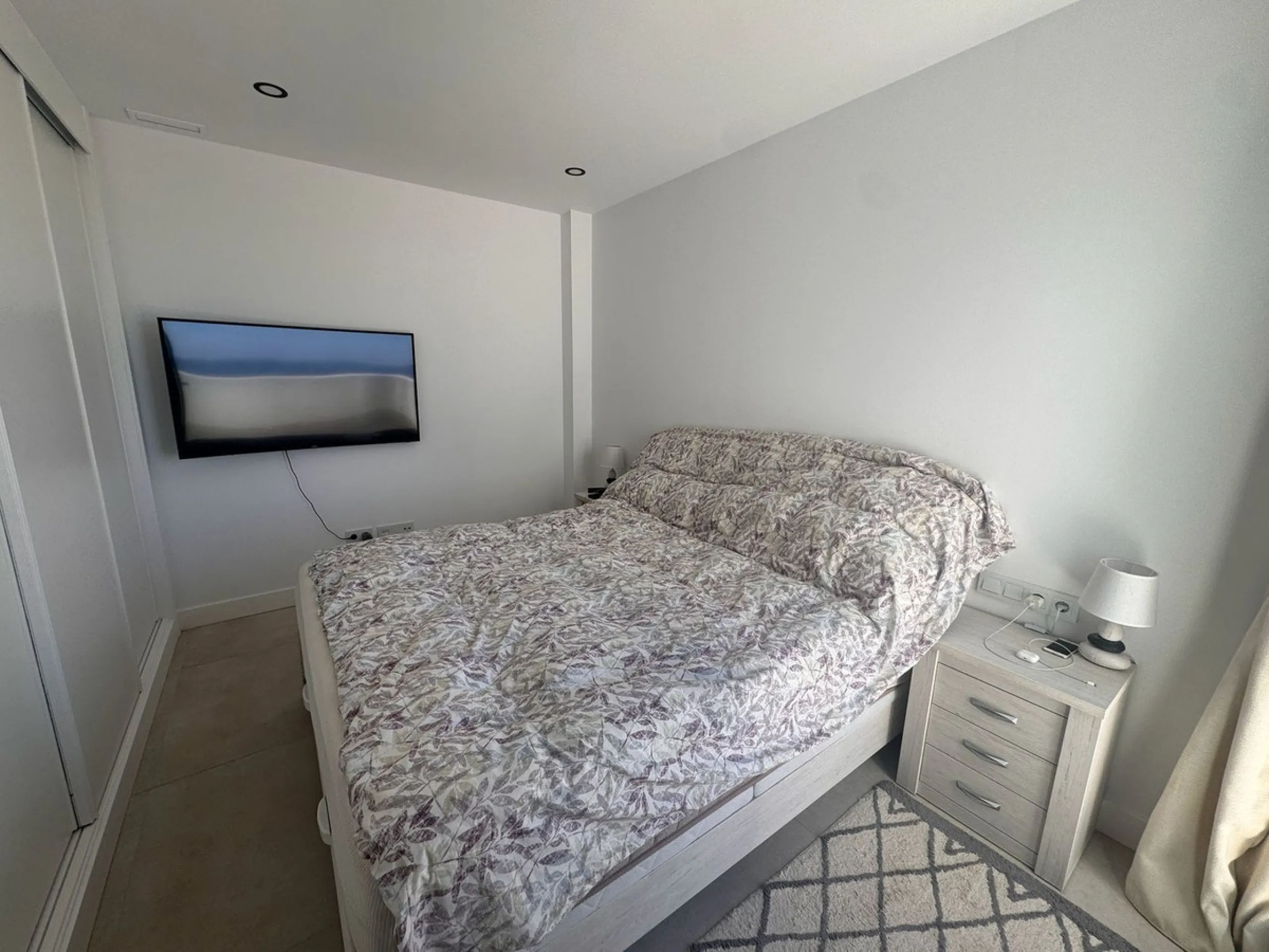 Fantastic brand new duplex penthouse property in a prestigious urbanisation in Estepona.