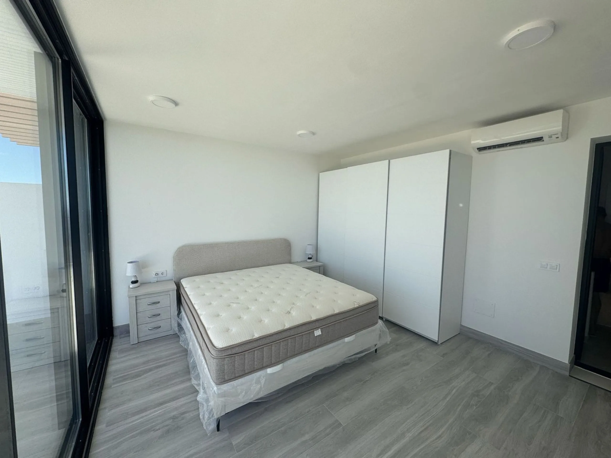 Fantastic brand new duplex penthouse property in a prestigious urbanisation in Estepona.