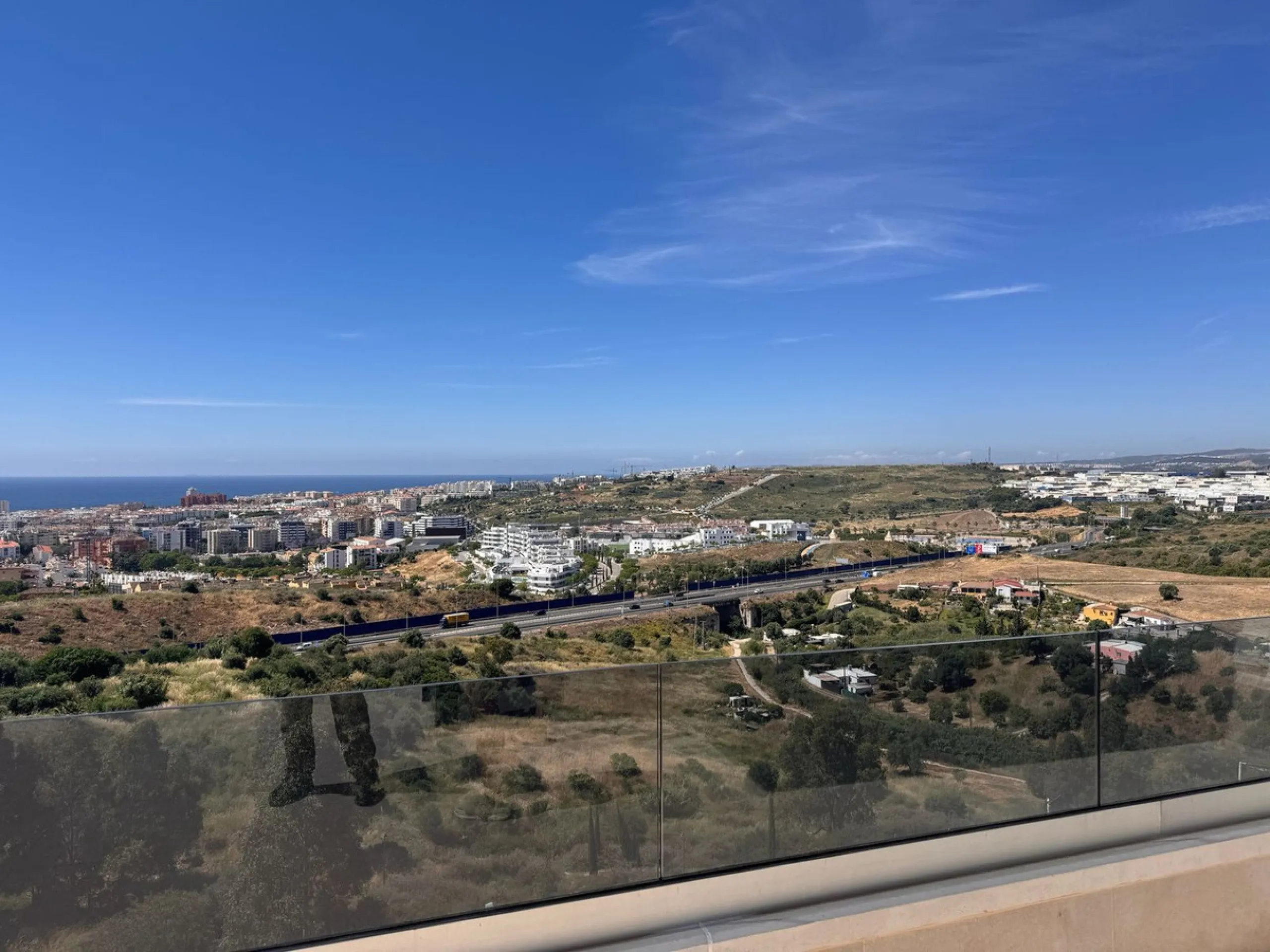 Fantastic brand new duplex penthouse property in a prestigious urbanisation in Estepona.