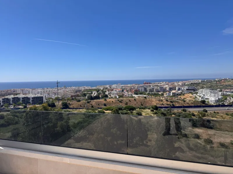 Fantastic brand new duplex penthouse property in a prestigious urbanisation in Estepona.