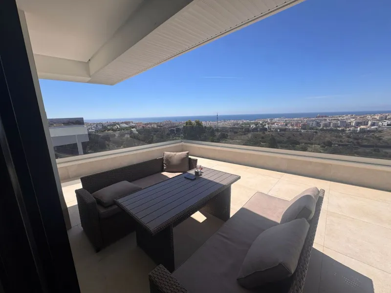 Fantastic brand new duplex penthouse property in a prestigious urbanisation in Estepona.