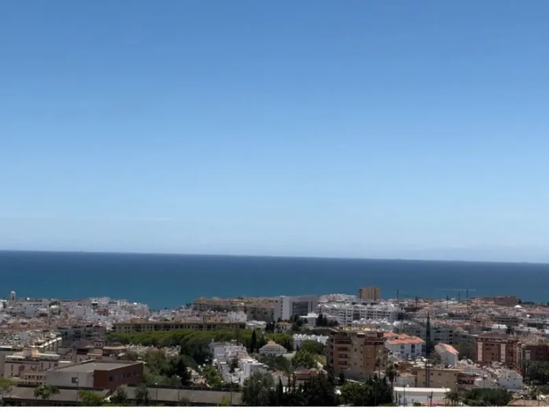 Fantastic brand new duplex penthouse property in a prestigious urbanisation in Estepona.