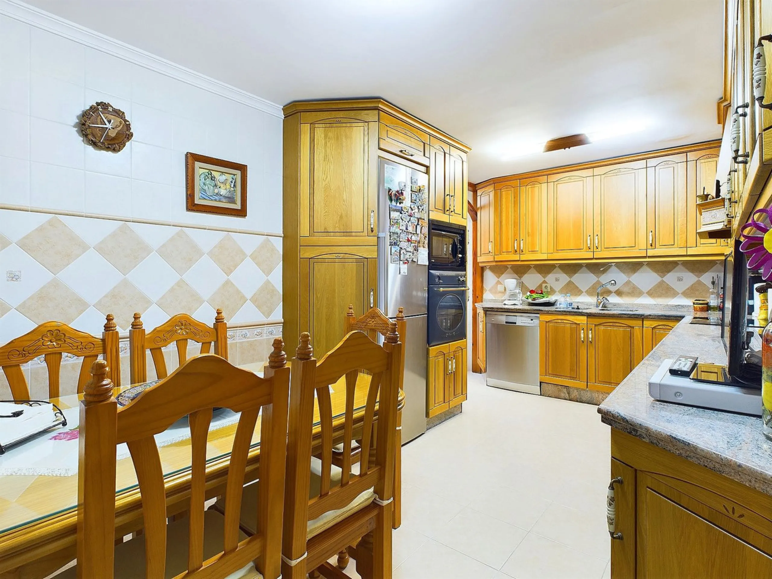 SECOND LINE BEACH  2 BED/2 BATH TOWNHOUSE – ESTEPONA PROMENADE!