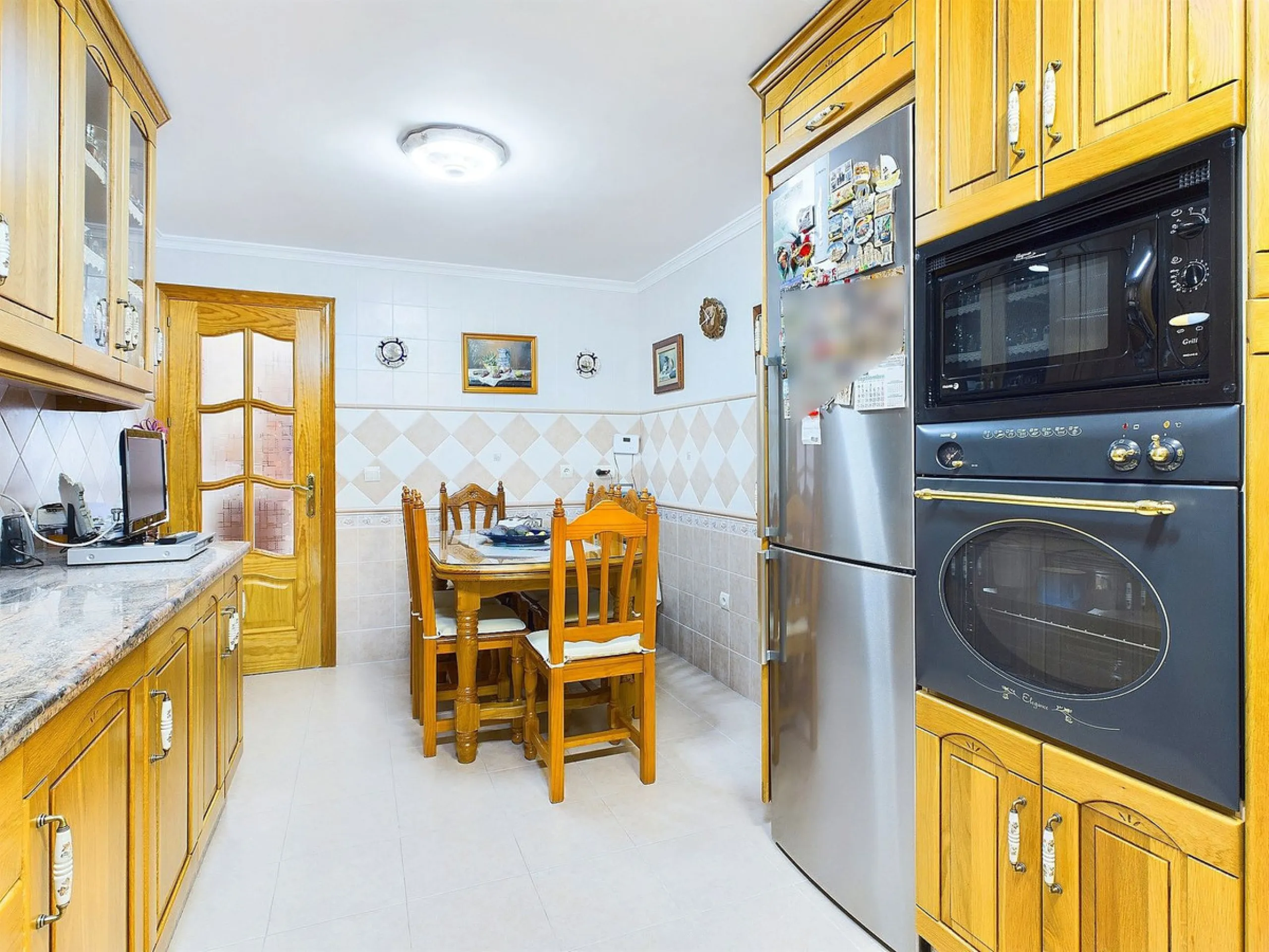 SECOND LINE BEACH  2 BED/2 BATH TOWNHOUSE – ESTEPONA PROMENADE!
