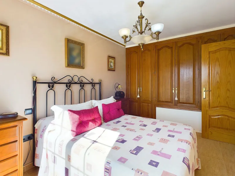 SECOND LINE BEACH  2 BED/2 BATH TOWNHOUSE – ESTEPONA PROMENADE!
