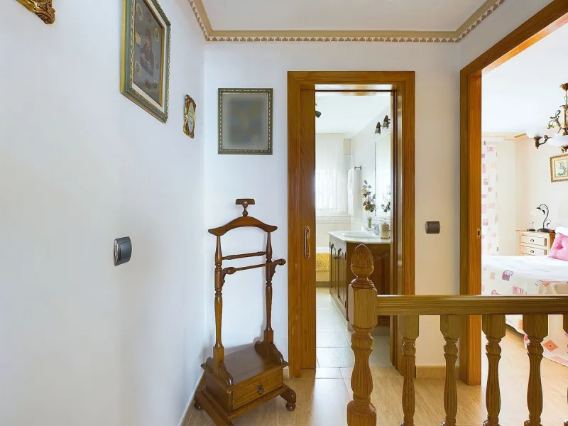 SECOND LINE BEACH  2 BED/2 BATH TOWNHOUSE – ESTEPONA PROMENADE!