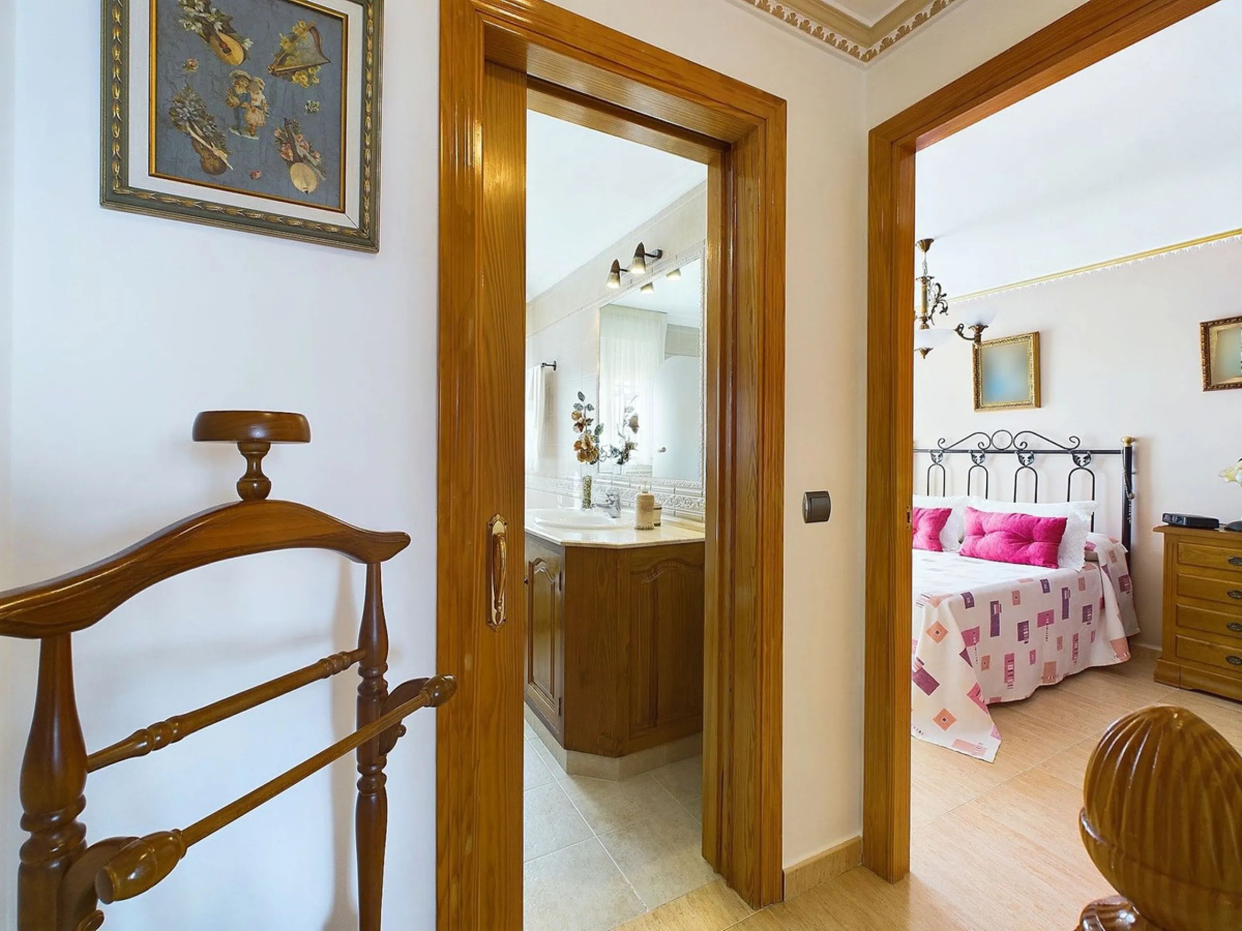 SECOND LINE BEACH  2 BED/2 BATH TOWNHOUSE – ESTEPONA PROMENADE!