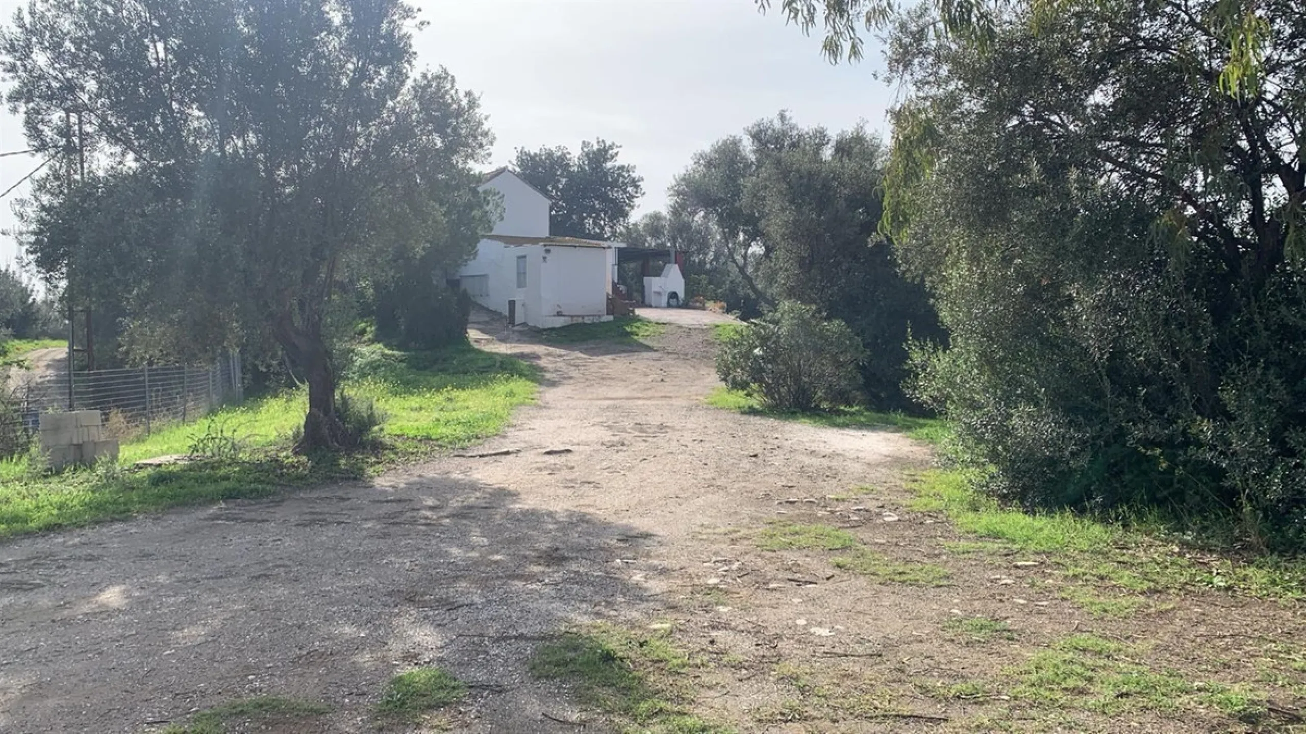 House - Finca - Cortijo в продаже в Mijas, Málaga. В доме 3 спален и 2 ванных комнат. Площадь дома 208 м². Площадь участка 19200 м²