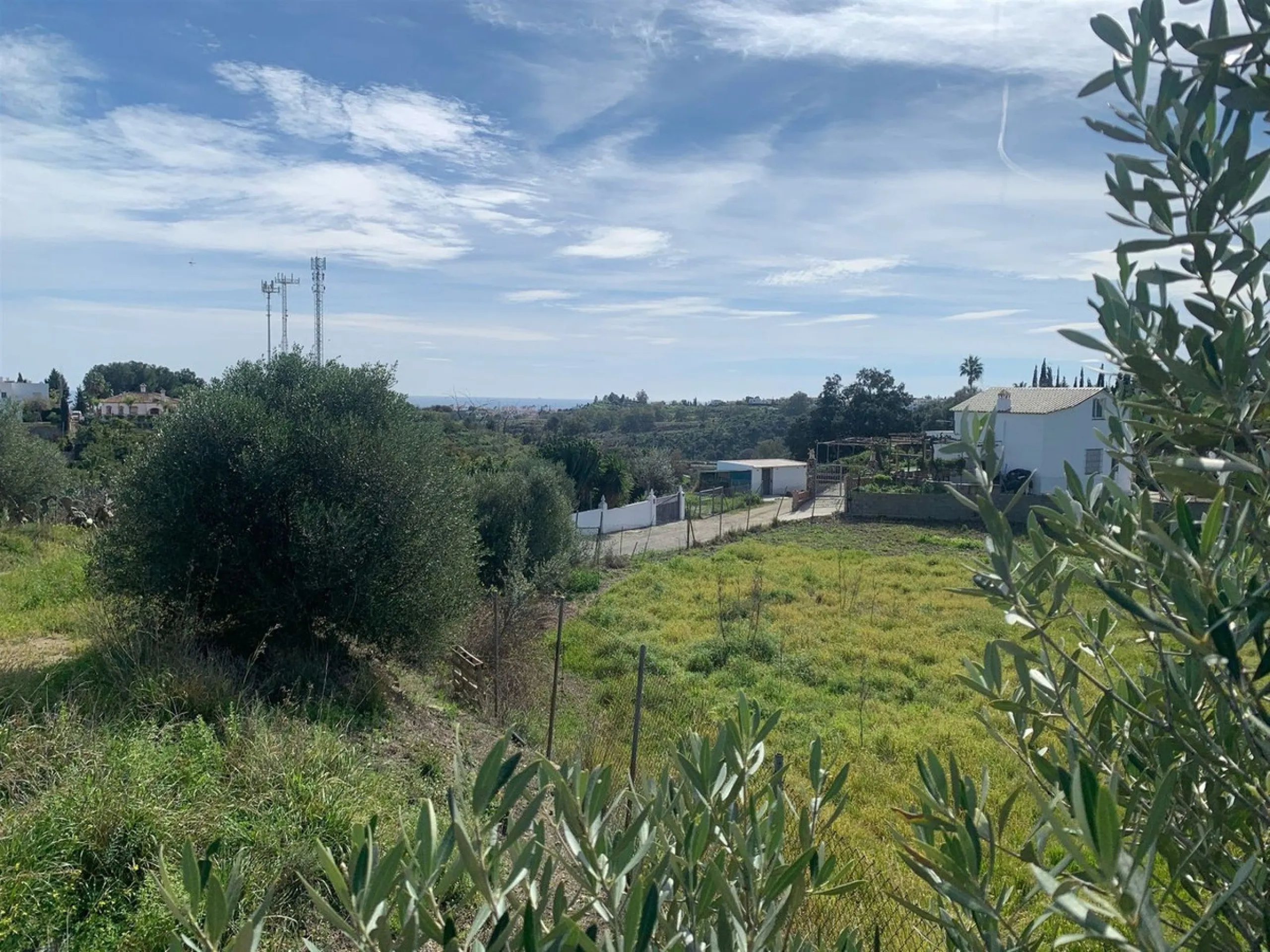 House - Finca - Cortijo в продаже в Mijas, Málaga. В доме 3 спален и 2 ванных комнат. Площадь дома 208 м². Площадь участка 19200 м²