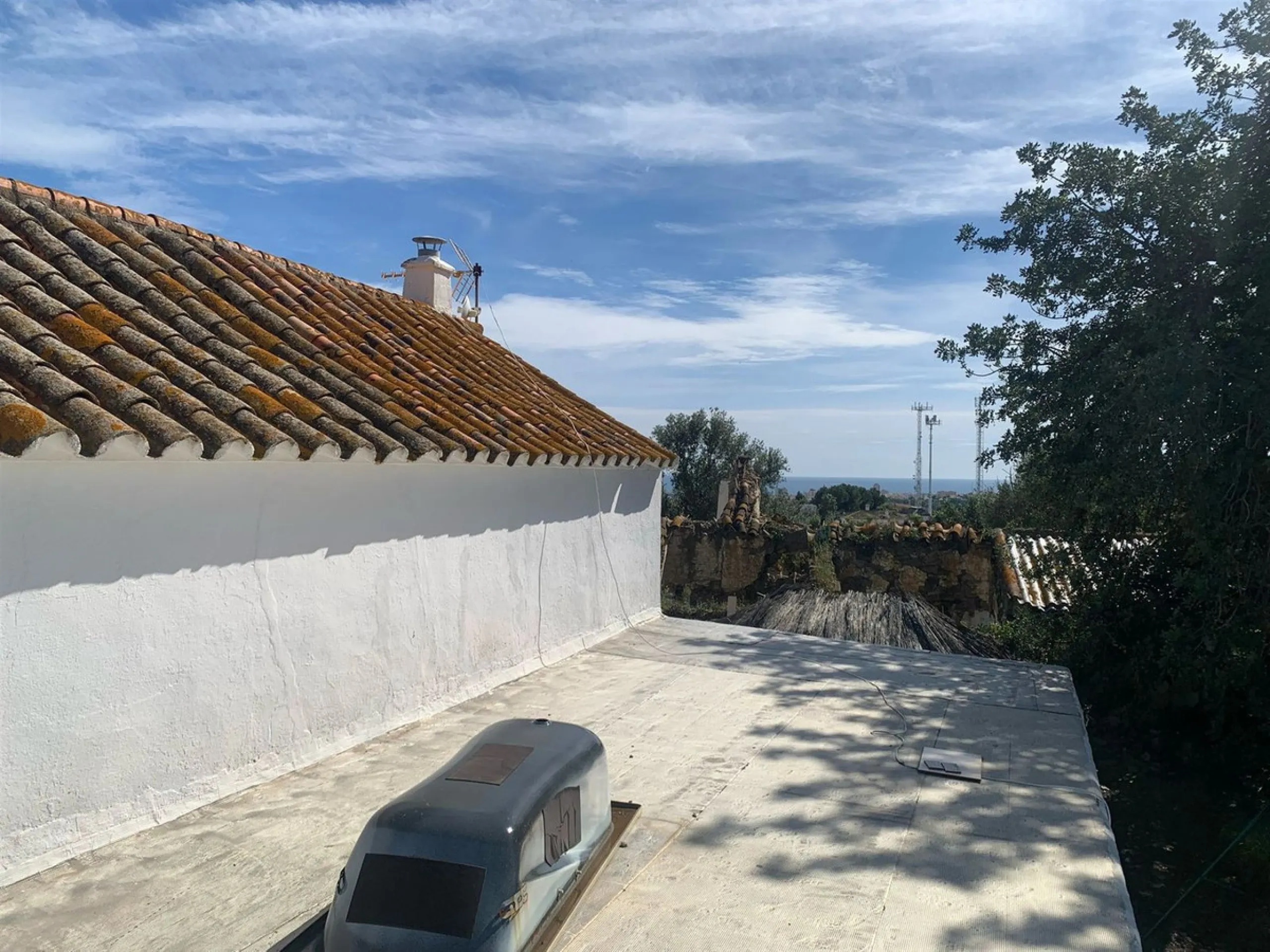 House - Finca - Cortijo в продаже в Mijas, Málaga. В доме 3 спален и 2 ванных комнат. Площадь дома 208 м². Площадь участка 19200 м²