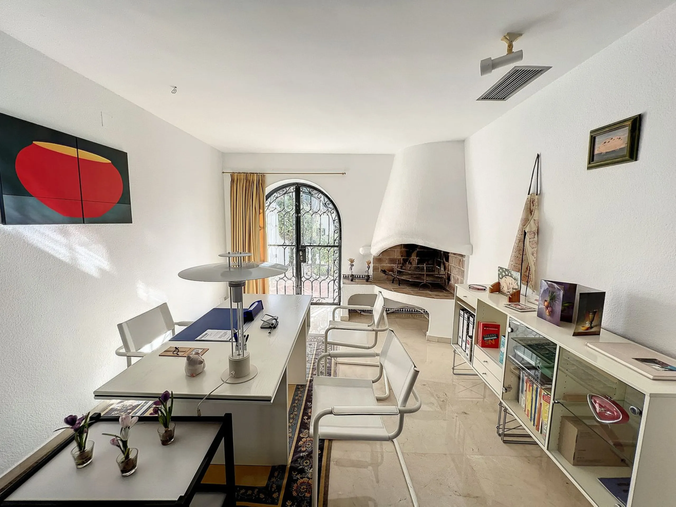 Tucked away in a beautiful corner of Mijas, this lovely villa offers breathtaking panoramic views that will truly impress. Perfectly designed for two families, it has three spacious bedrooms, plus an extra room with a double sofa bed, providing plenty of 