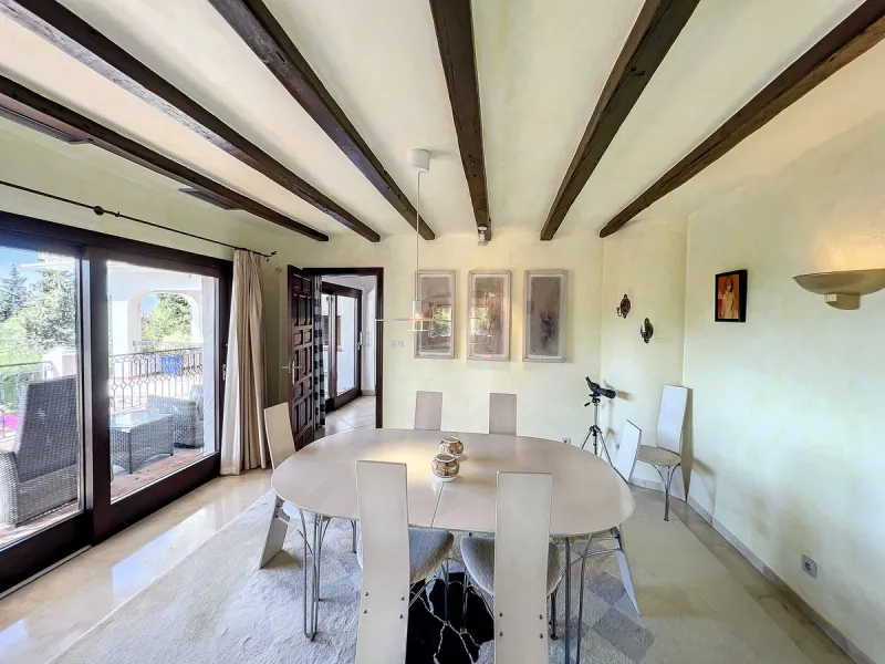 Tucked away in a beautiful corner of Mijas, this lovely villa offers breathtaking panoramic views that will truly impress. Perfectly designed for two families, it has three spacious bedrooms, plus an extra room with a double sofa bed, providing plenty of 