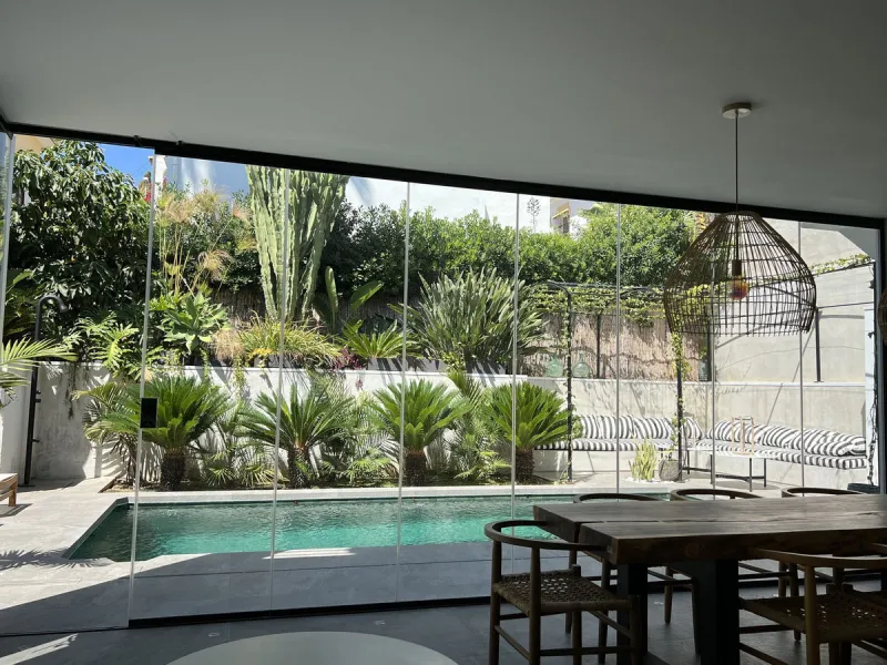 Absolutely stunning south facing villa just a few meters from Puerto Banus. The ultra-modern designed villa just 700 meters from the beach is significantly ahead of most of the best new properties on the market. Impressive attention to detail and architec