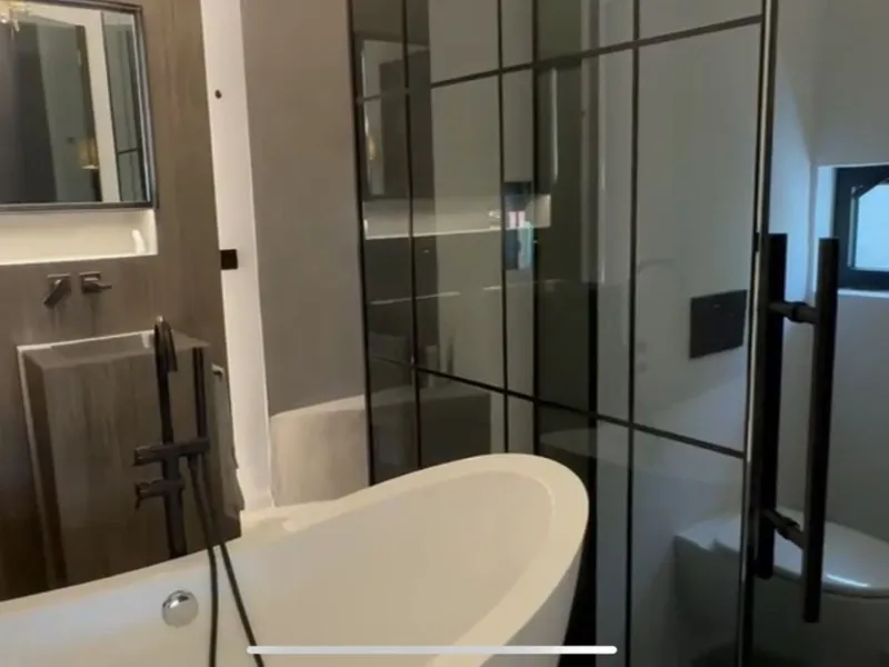 Absolutely stunning south facing villa just a few meters from Puerto Banus. The ultra-modern designed villa just 700 meters from the beach is significantly ahead of most of the best new properties on the market. Impressive attention to detail and architec