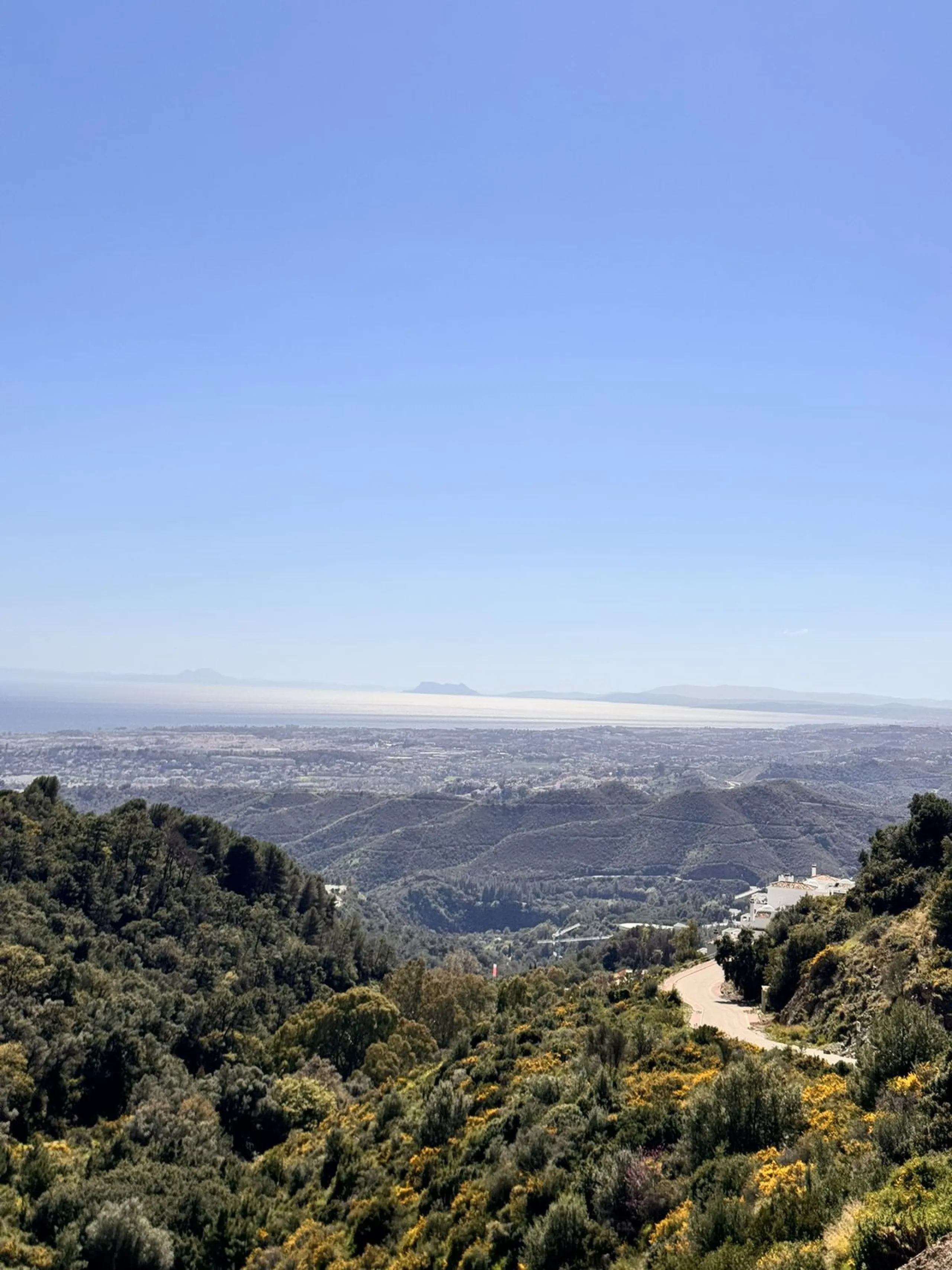 Residential building plot between Marbella and Istan. Excellent opportunity to acquire a project at 40% completion in the coveted, guarded Sierra Blanca Country Club development. This idyllic natural setting is located in Istán, a prime tourist destinatio