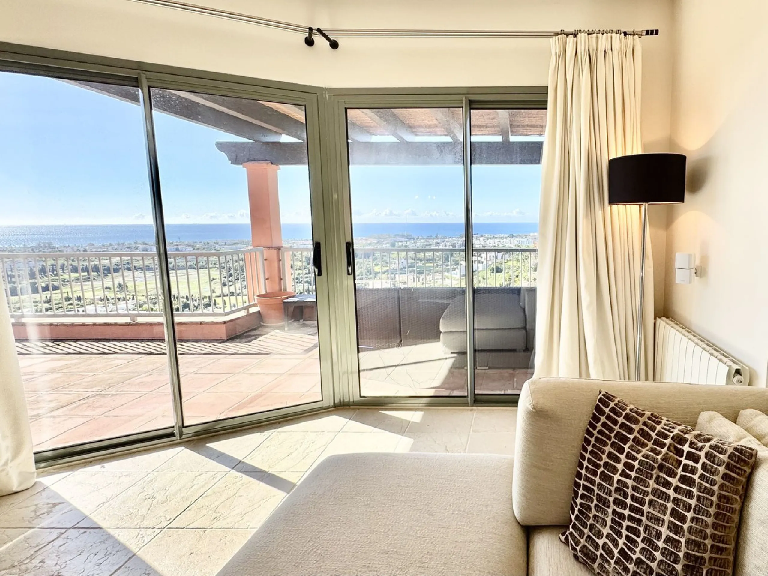 PRESTIGIOUS CORNER PENTHOUSE IN ROYAL FLAMINGOS, BENAHAVIS