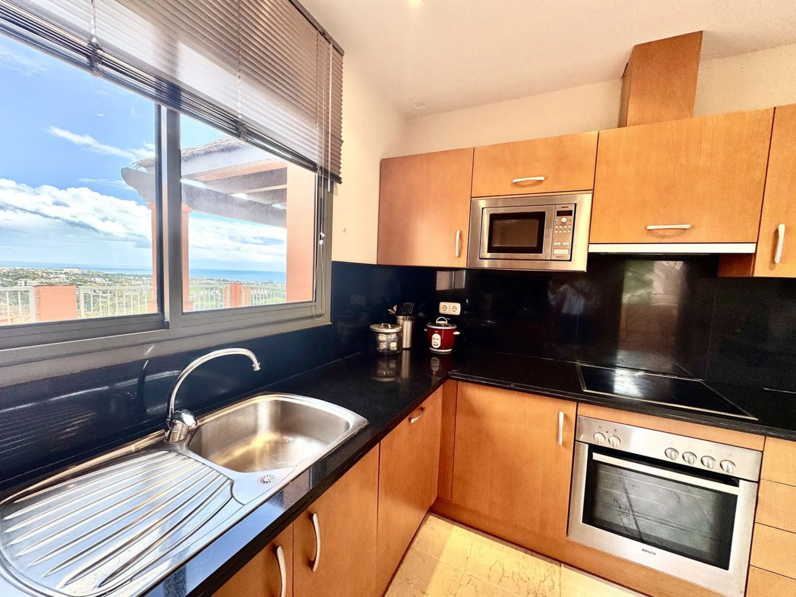 PRESTIGIOUS CORNER PENTHOUSE IN ROYAL FLAMINGOS, BENAHAVIS
