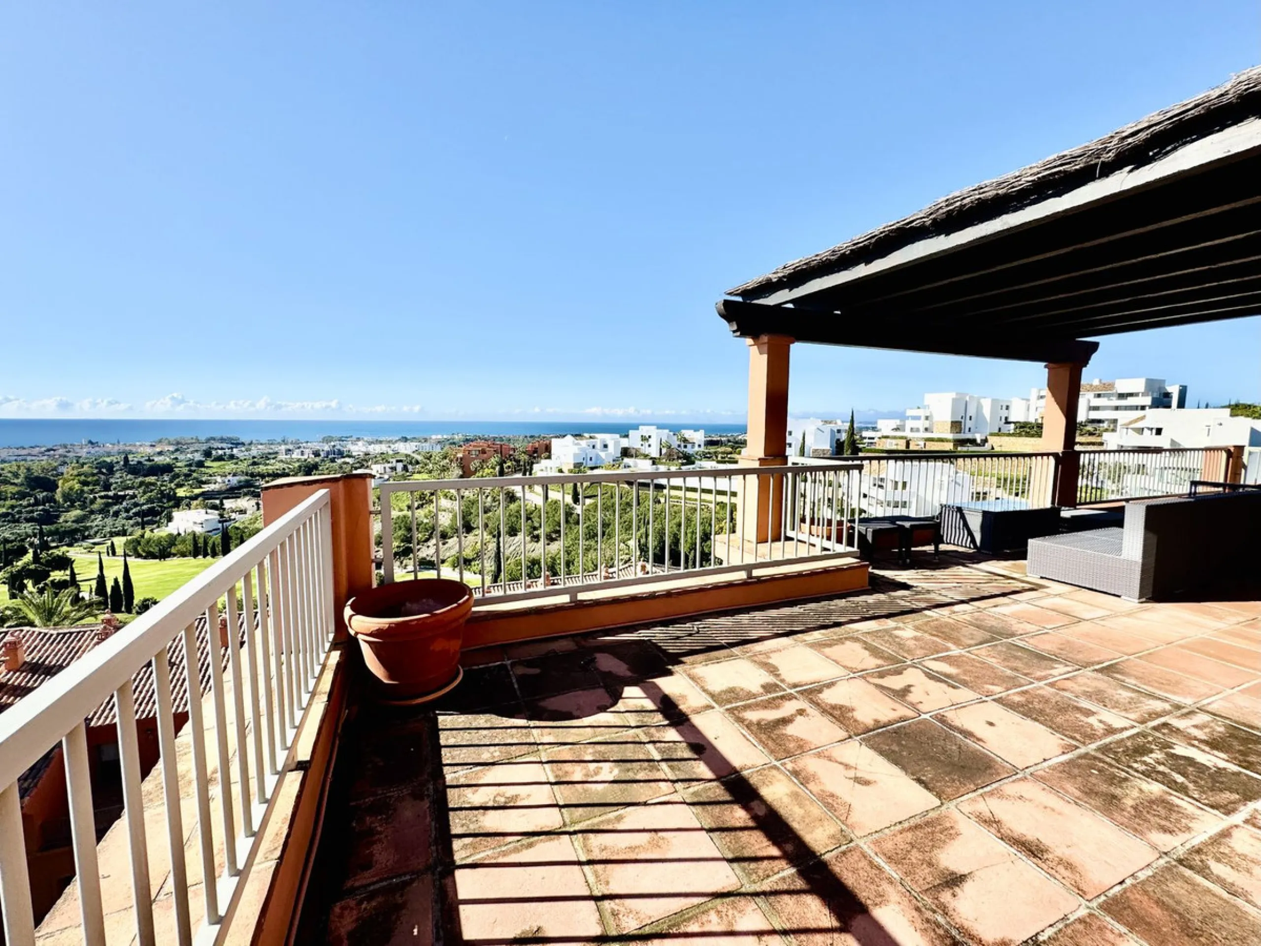 PRESTIGIOUS CORNER PENTHOUSE IN ROYAL FLAMINGOS, BENAHAVIS