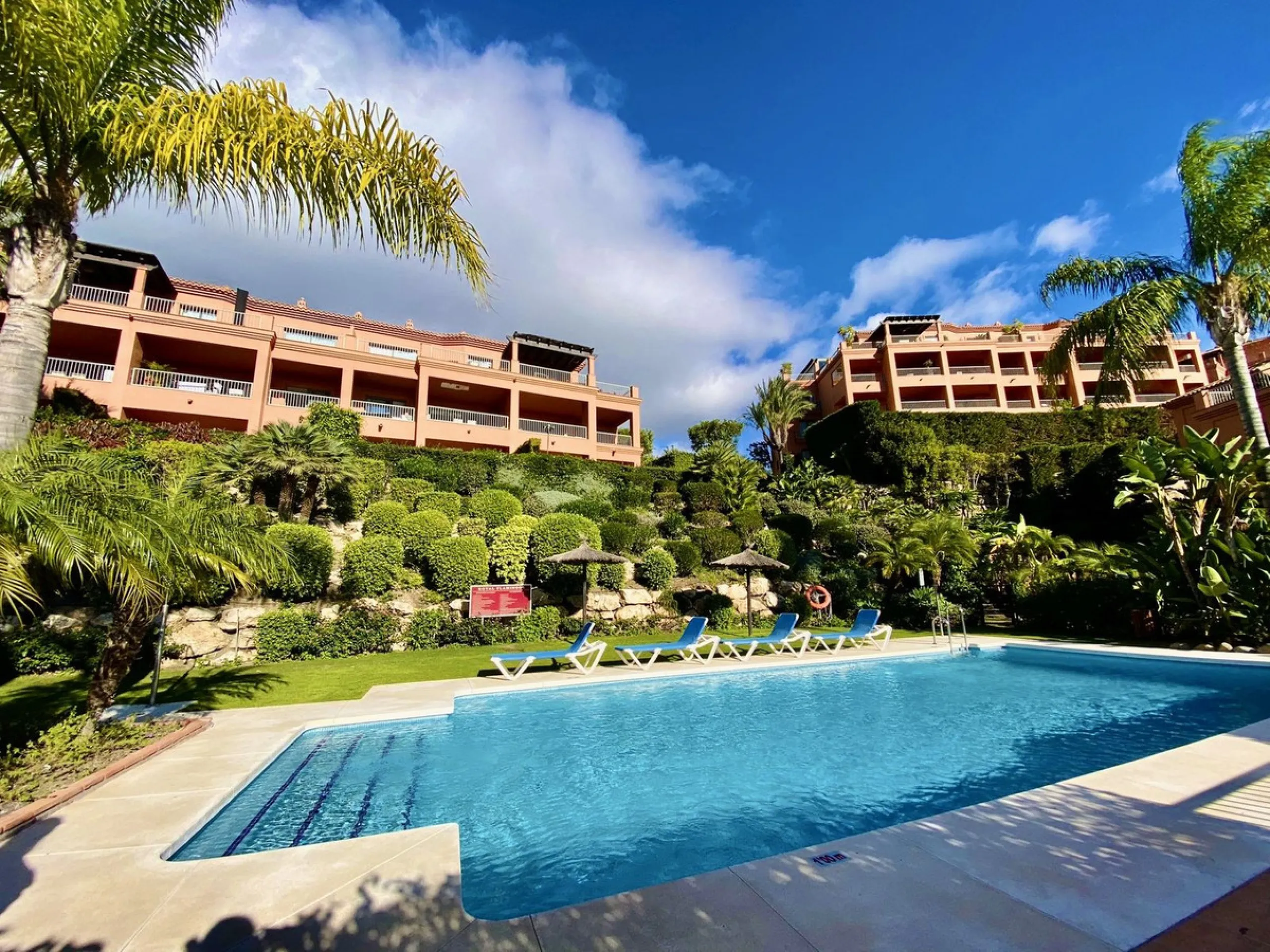 PRESTIGIOUS CORNER PENTHOUSE IN ROYAL FLAMINGOS, BENAHAVIS