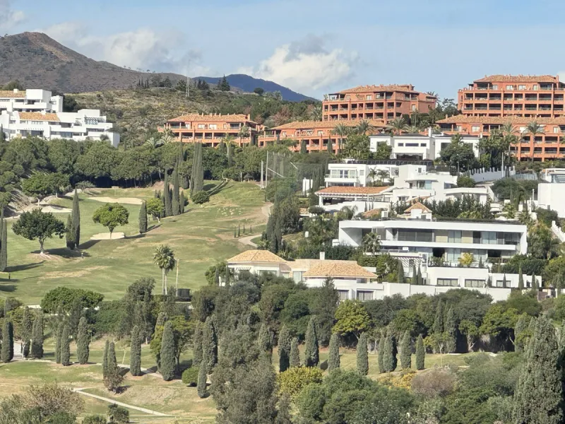PRESTIGIOUS CORNER PENTHOUSE IN ROYAL FLAMINGOS, BENAHAVIS
