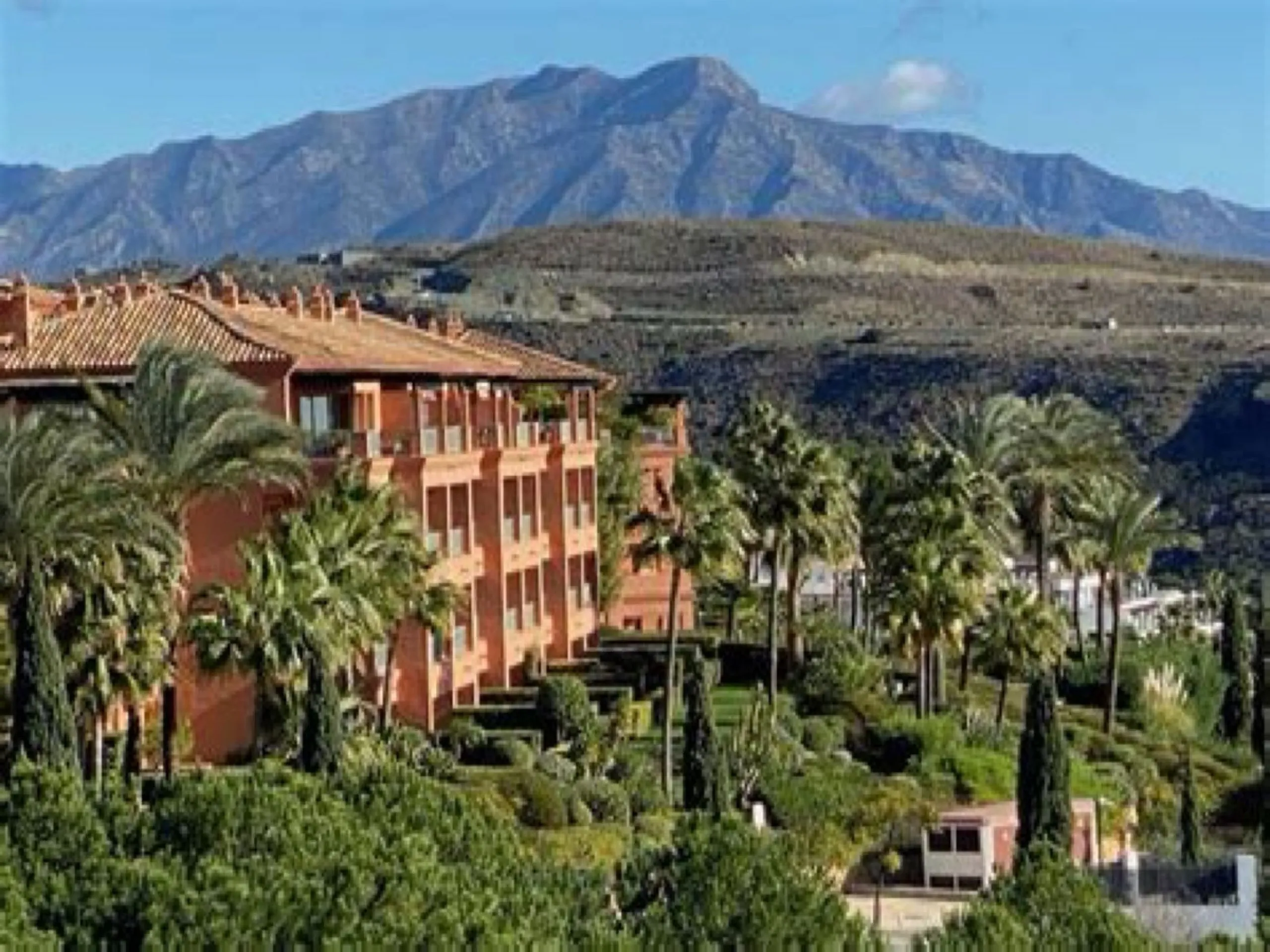 PRESTIGIOUS CORNER PENTHOUSE IN ROYAL FLAMINGOS, BENAHAVIS