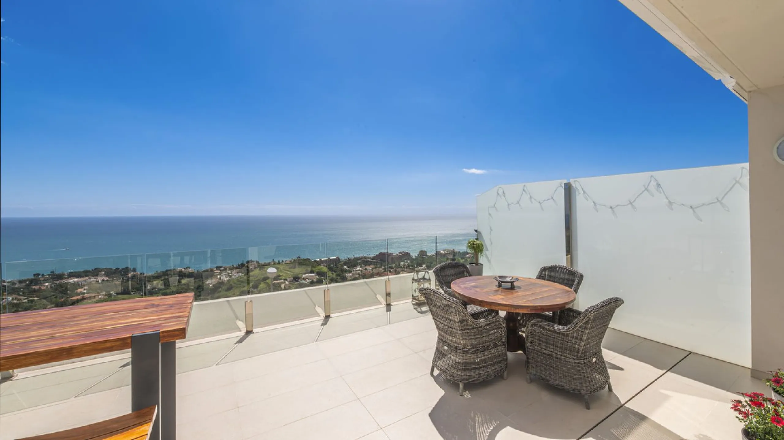 Apartment - Penthouse Duplex в продаже в Benalmadena, Málaga. В доме 3 спален и 2 ванных комнат. Площадь дома 213 м²